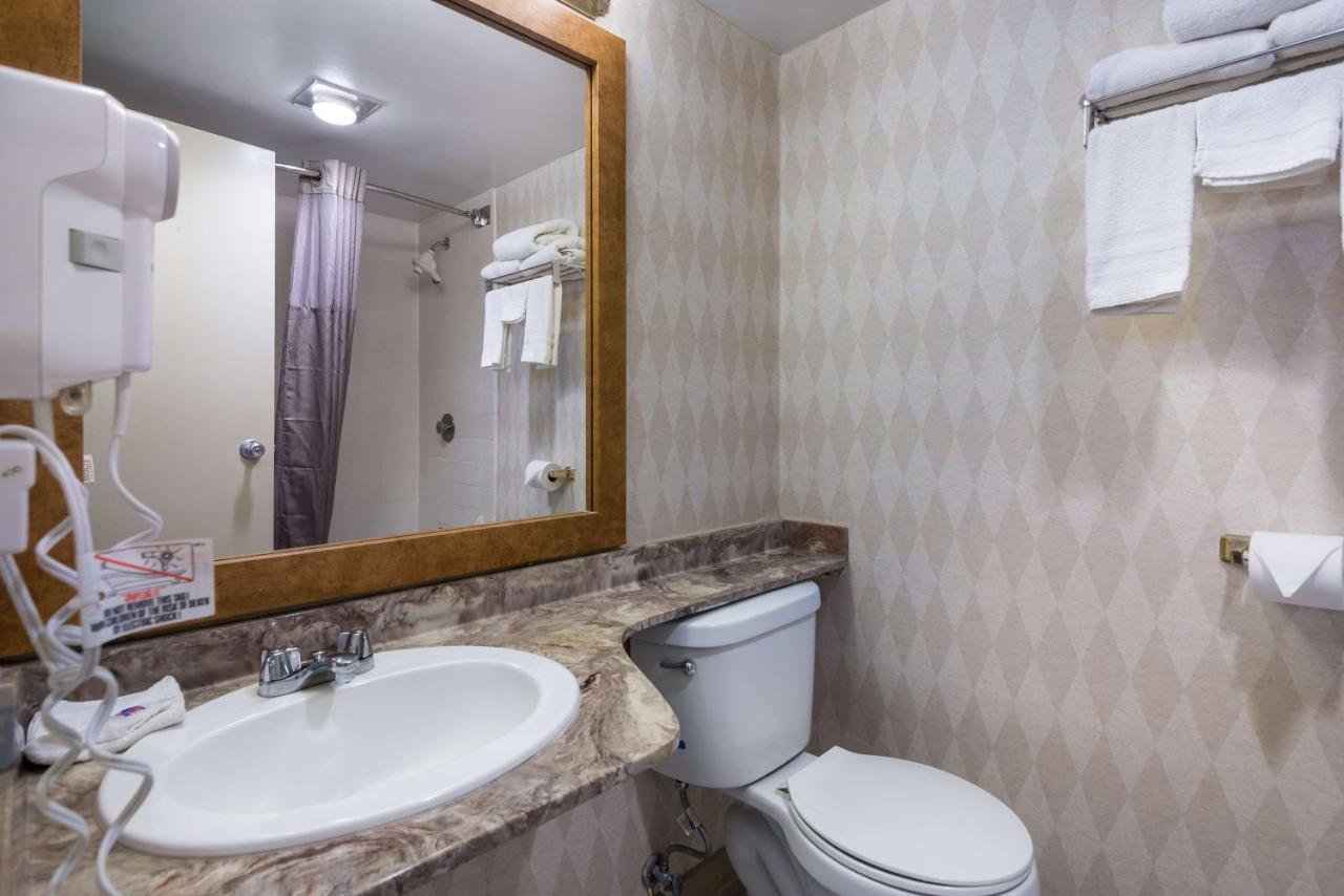 Motel 6-Oriskany, NY Bagian luar foto