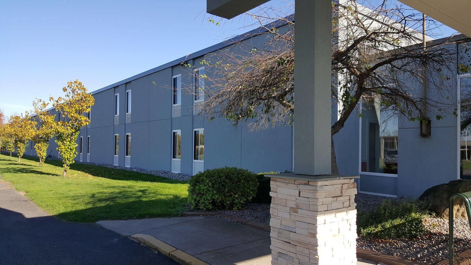 Motel 6-Oriskany, NY Bagian luar foto