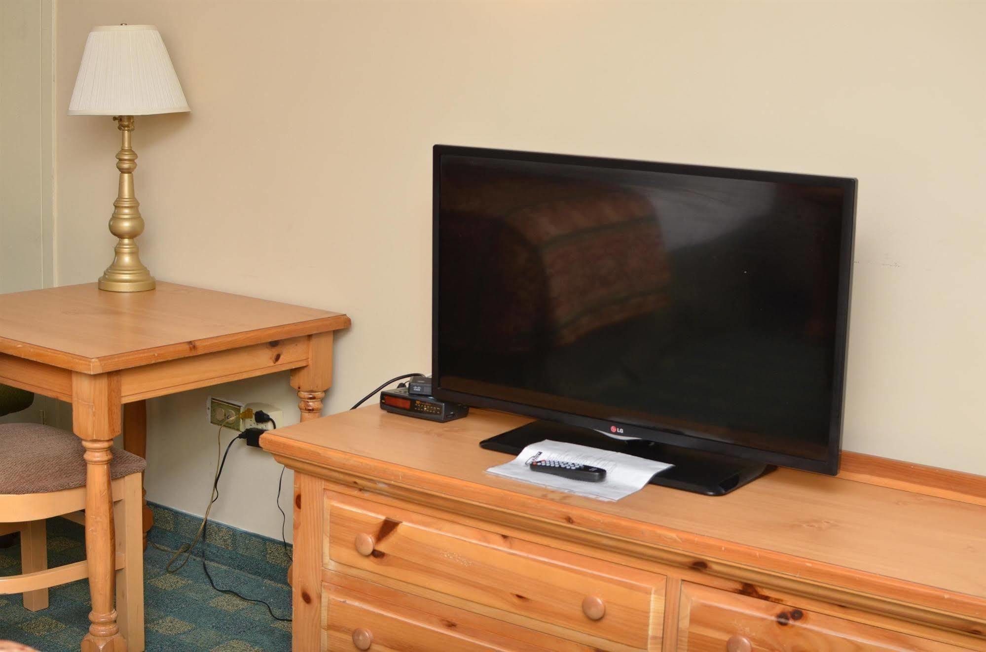 Motel 6-Oriskany, NY Bagian luar foto
