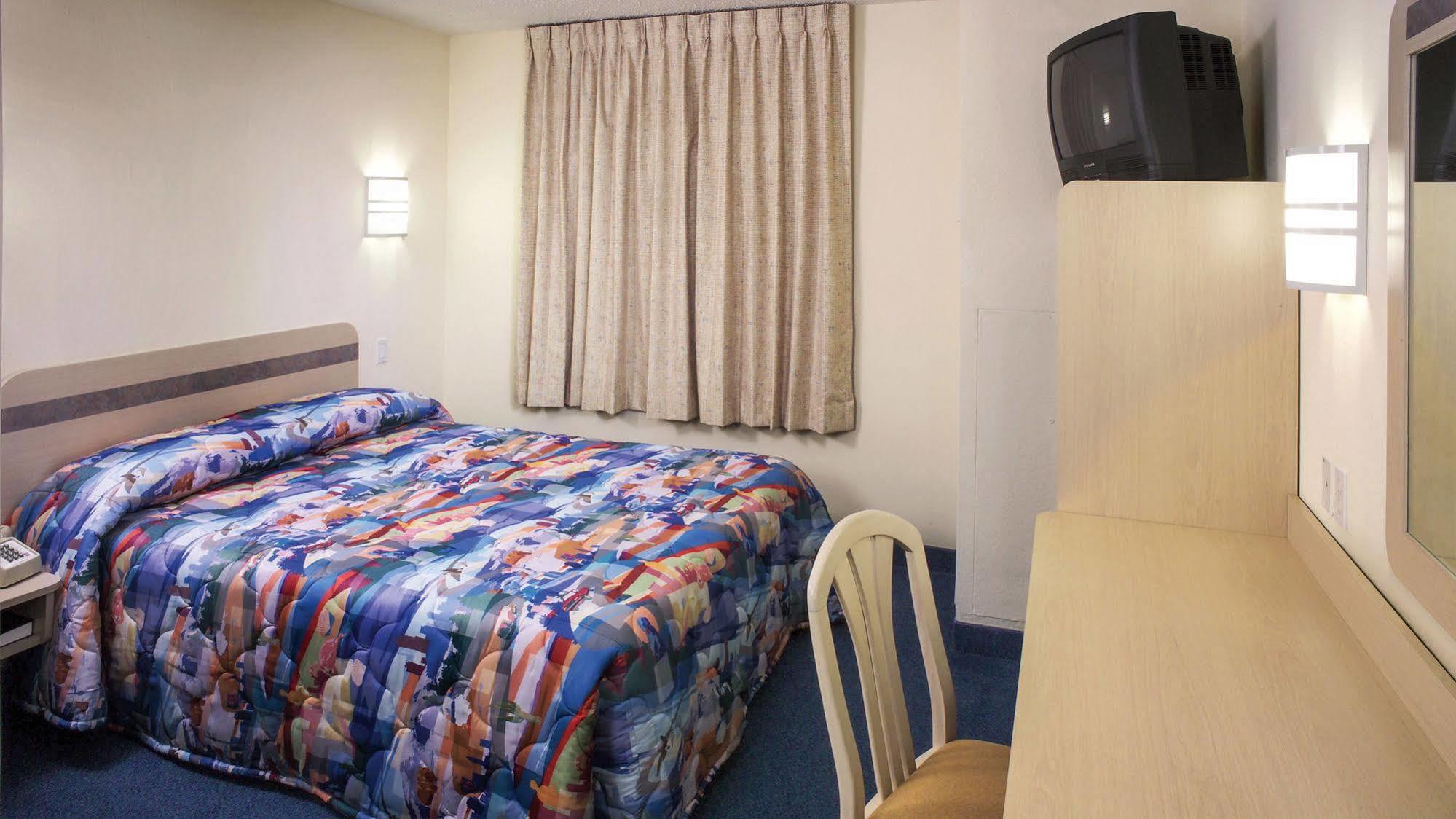 Motel 6-Oriskany, NY Bagian luar foto